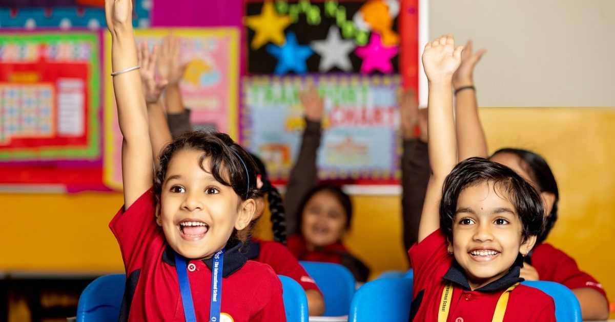 Nessuno si preoccupa di restituire alla scuola la sua centralità educativa