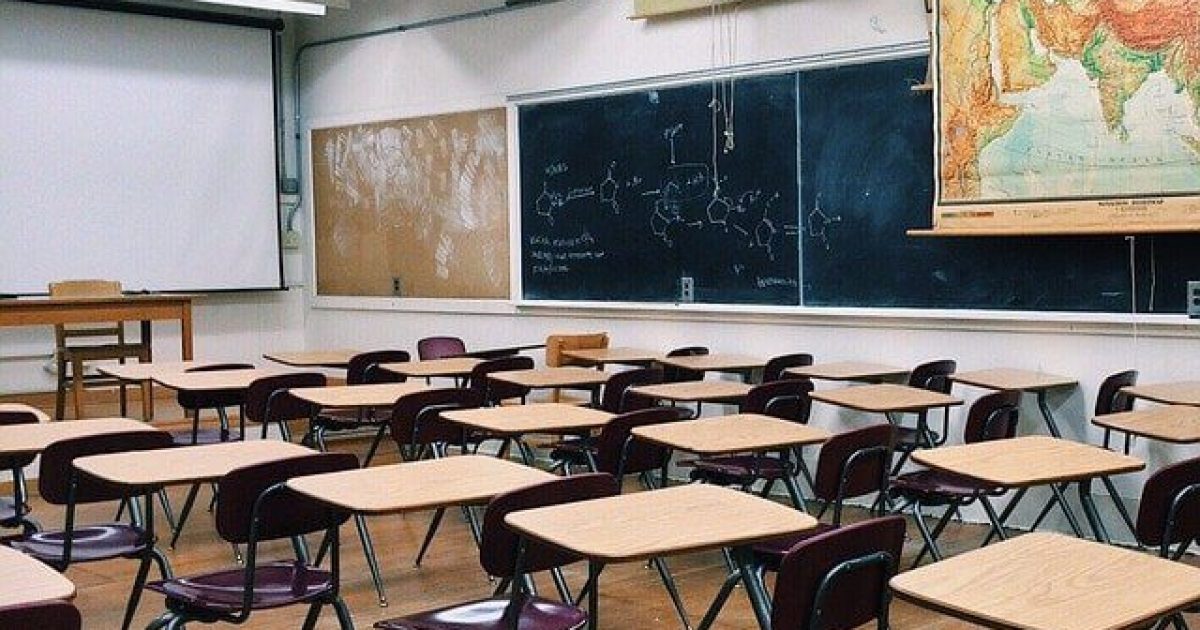 Vorrei fare una considerazione sulla balla della cosiddetta “autonomia scolastica” inventata dai burocrati romani del ministero dell’istruzione.